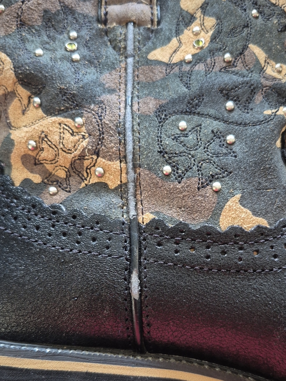 Ariat Fatbaby Black and Tan Camo Western Boots with Stud Accents. Size 8.5 - Picture 9 of 13